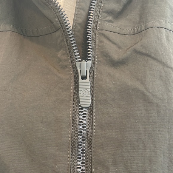 lululemon dark green nylon jacket (like new) - Picture 5 of 11